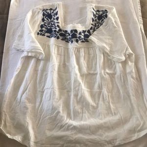 Solitaire xl ruffled sleeve boho tee!